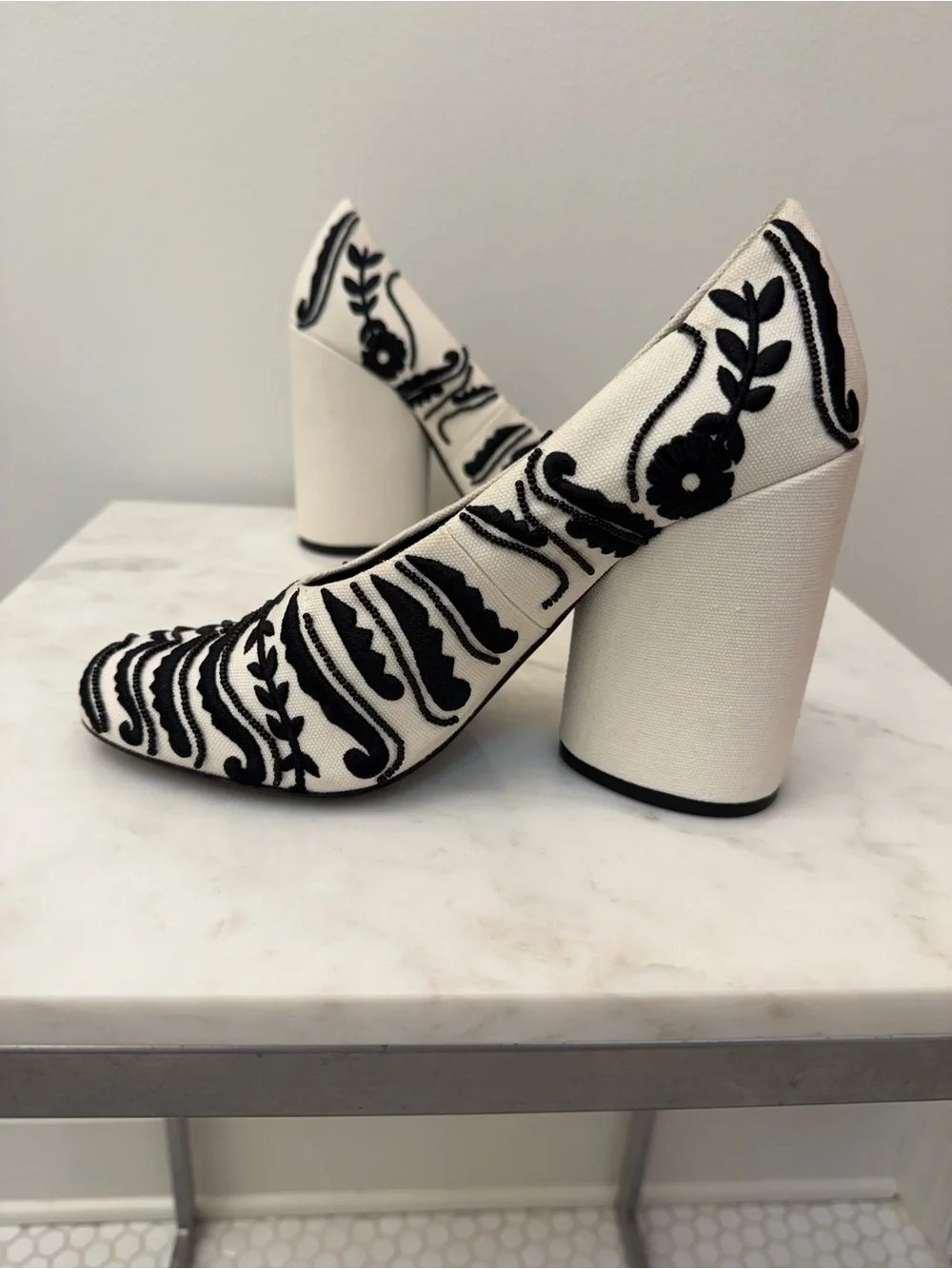 TORY BURCH LUCIA EMBELLISHED BLOCK HEEL PUMPS EMBROIDERED BEADED